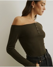 Atmos&Here - Samantha Off-Shoulder Rib Top