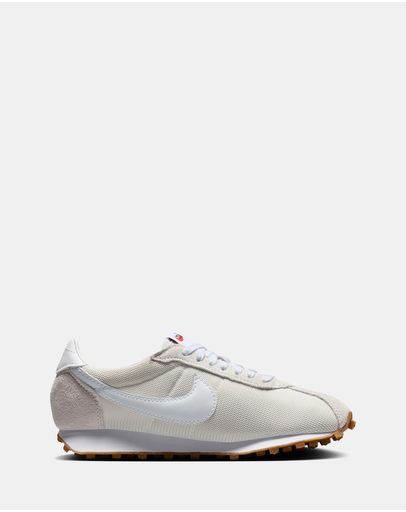 Summit White, White, Sail & Gum Medium Brown