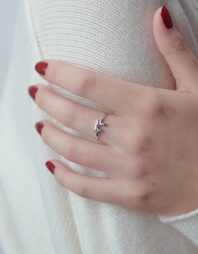 Karen Walker - Mini Bow Ring