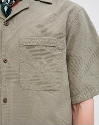 Jack & Jones - Bluluke Jacquard Short Sleeve Resort Shirt
