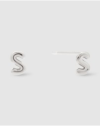 Wanderlust + Co - Alphabet Bubble Silver Stud Earrings - Letter S