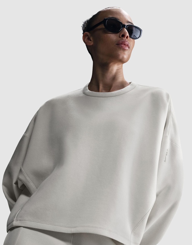 Nike - 24.7 ImpossiblySoft Dri-FIT Oversized Crew-Neck Top