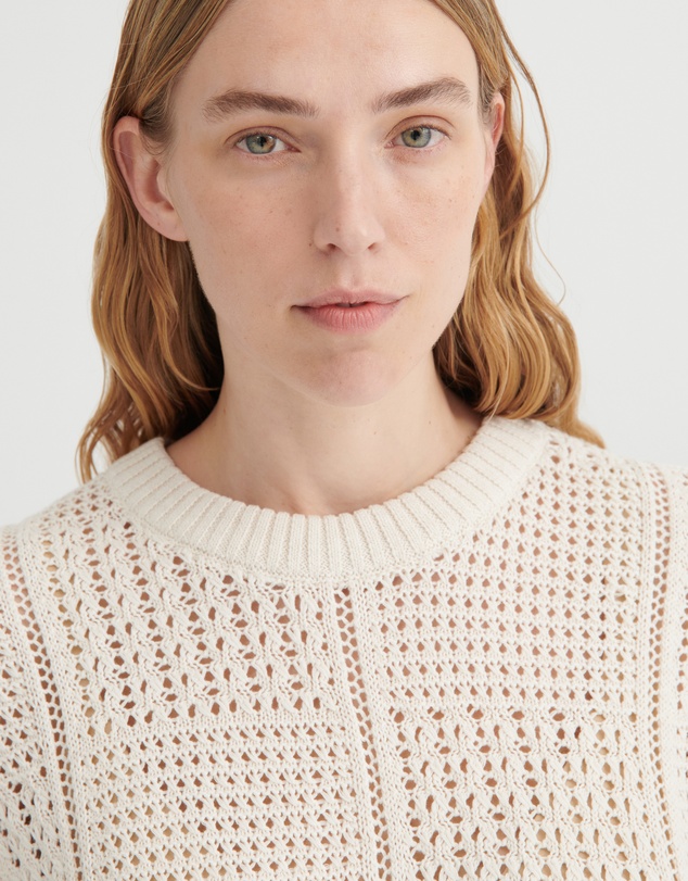 Kowtow - Verse Top