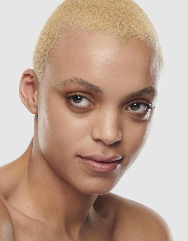 MAC - Studio Radiance Serum Powered Foundation - NW30