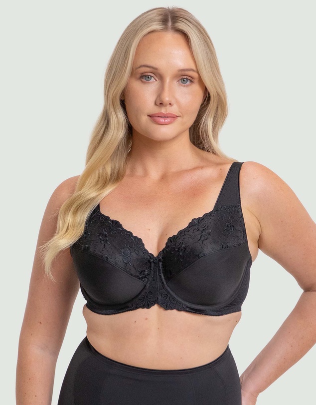 Triumph - Embroidered Minimiser Bra