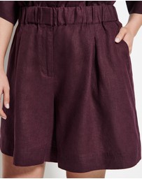Commonry - Lucie Short