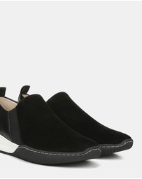 Naturalizer - Untold Slip-On Sneaker - Black