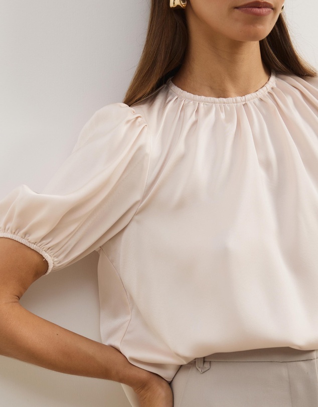 Atmos&Here - Everly Satin Puff Sleeve Blouse