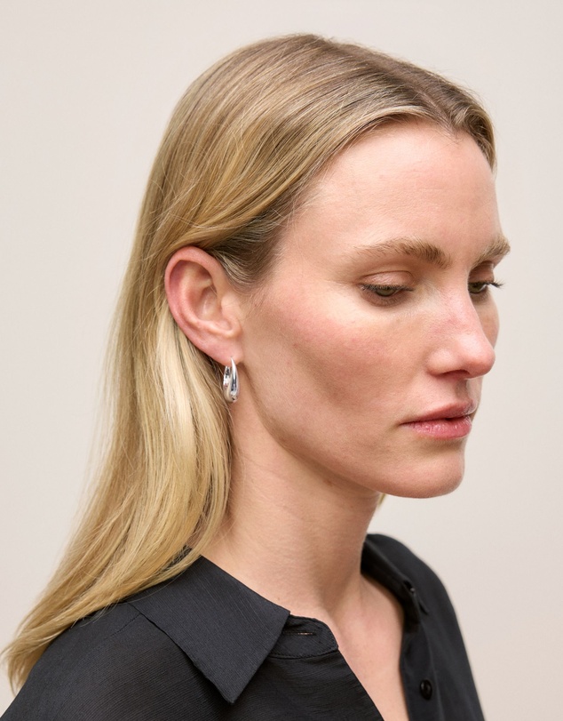 Trenery - Etty Teardrop Hoops in Silver