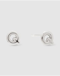Wanderlust + Co - Alphabet Bubble Silver Stud Earrings - Letter Q