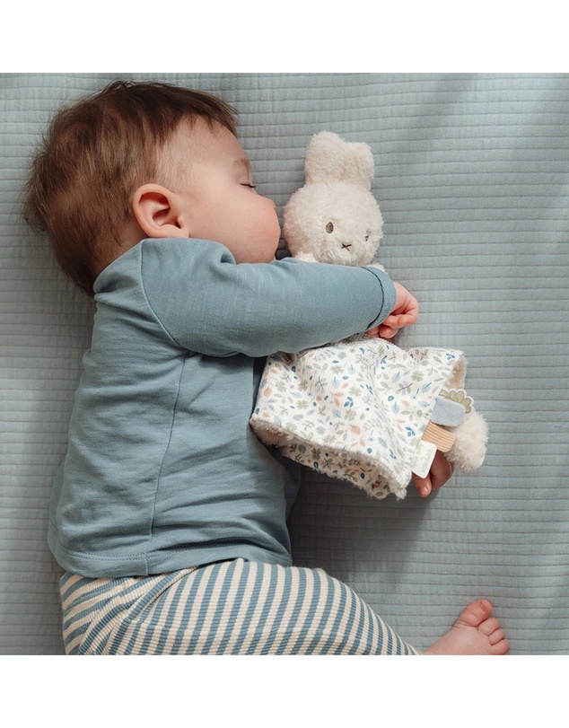 Miffy - Cuddle Cloth: Lucky Leaves