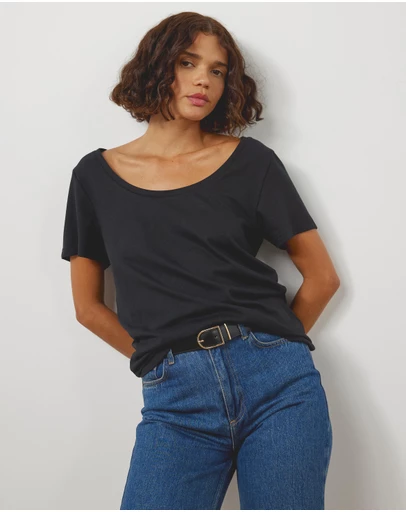 Atmos&Here - Organic Cotton Scoop Neck Tee