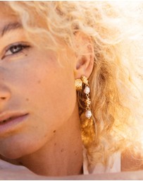 Chuchka - Pearly Drip Earring
