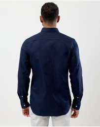 Wayver - The Button-Down Oxford Shirt