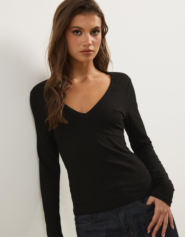 Atmos&Here - Long Sleeve V-Neck Tee