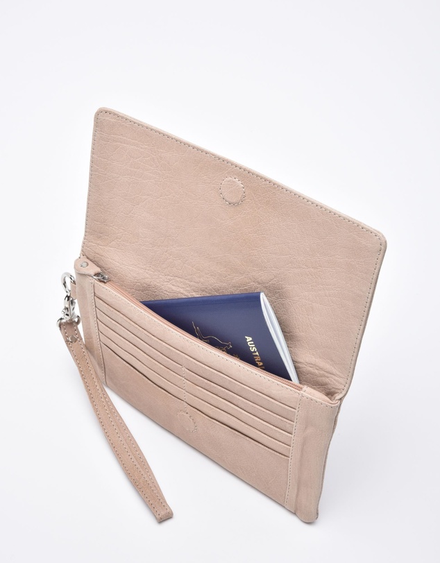 Cobb & Co - Wodonga Leather Wallet with Wristlet