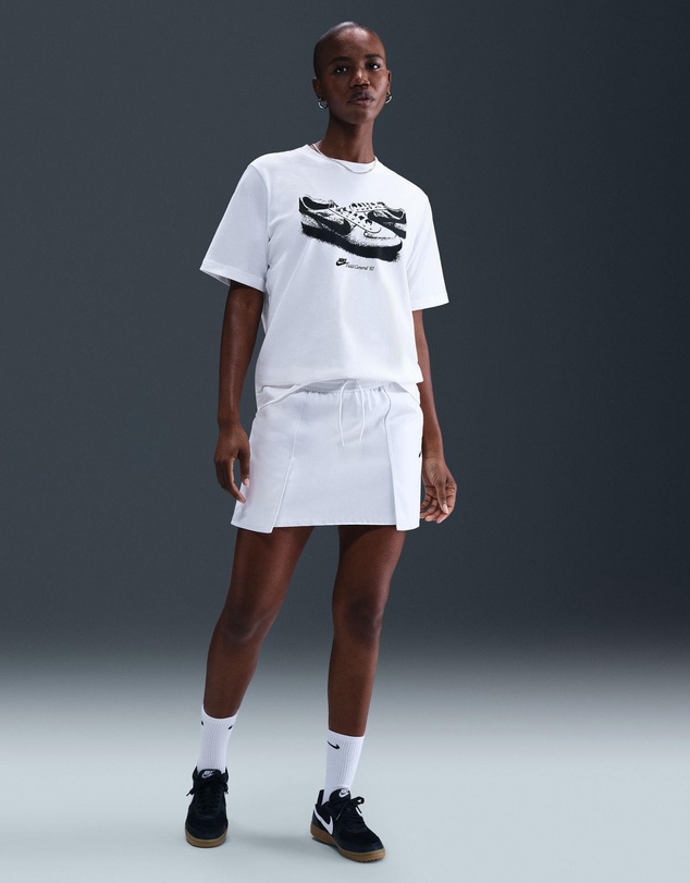 Nike - Sportswear Loose T-Shirt