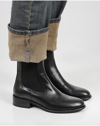 S by Sempre Di - Laney Chelsea Boots