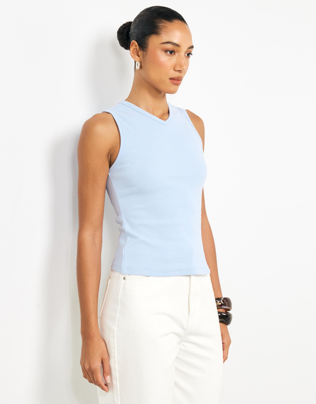 AERE - Hailey V-Neck Tank