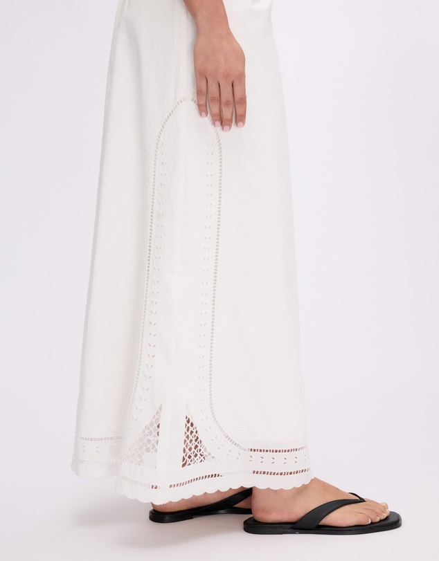 Revibe - Repaired Minima Esenciales Daphne Embroidered Midi Dress - AU 10