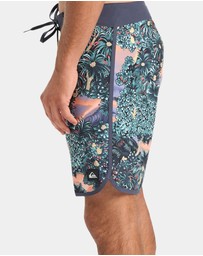 Quiksilver - Mens Surfsilk 18