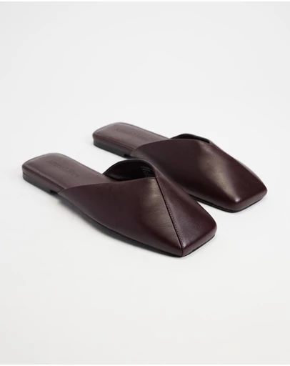 Atmos&Here - Sylvie Square Toe Leather Flats