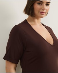 Atmos&Here Curvy - Deep V-Neck T-Shirt