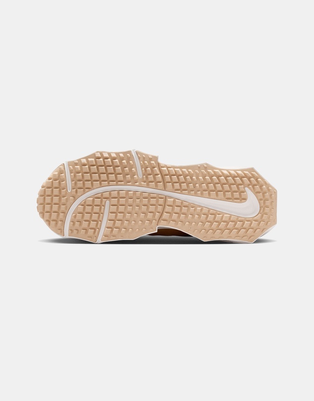 Nike - Aura Edge - Women's