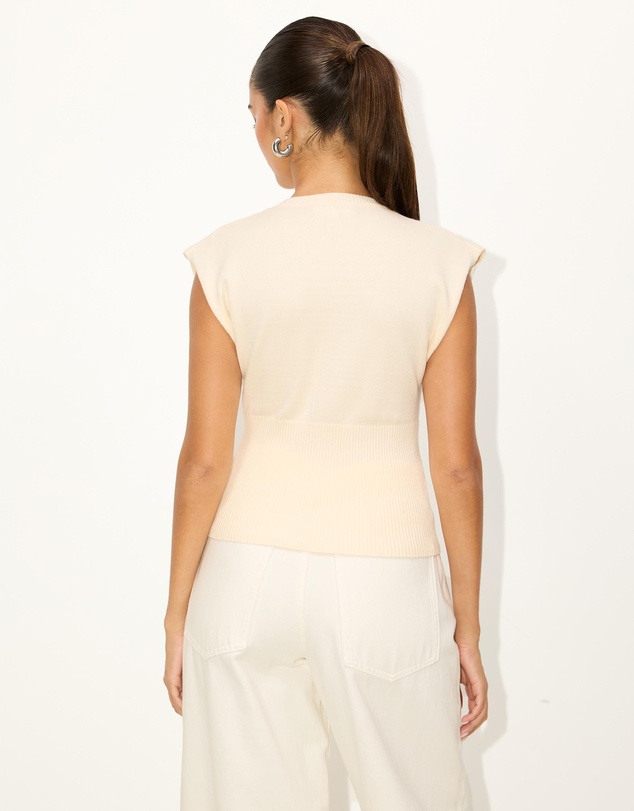 Dazie - Nyla Cinched Waist Knit Vest