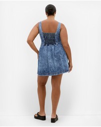 City Chic - Plus size Alexa Denim Mini Dress - mid wash