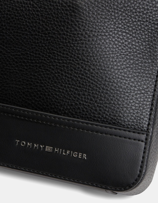 Tommy Hilfiger - Central Mini Reporter Bag