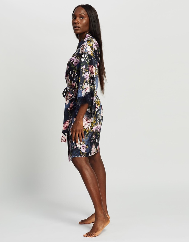 Sainted Sisters - Scarlett Silk Kimono
