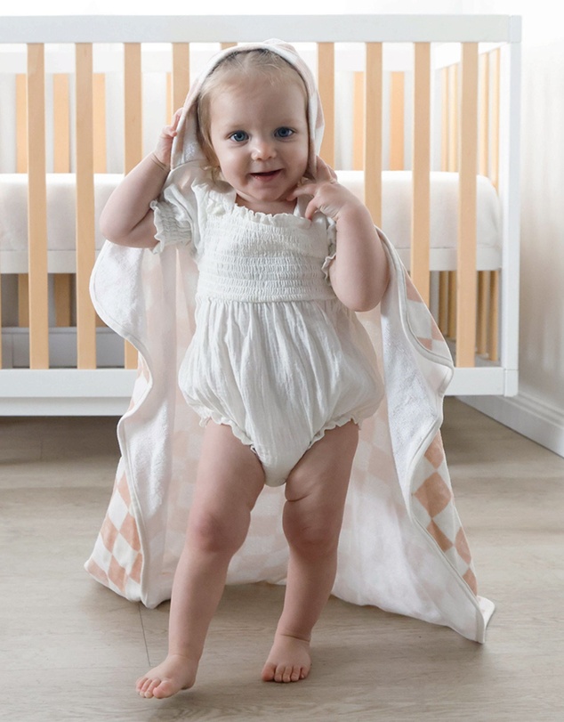 Living Textiles - Hooded Towel - Checkered Blush