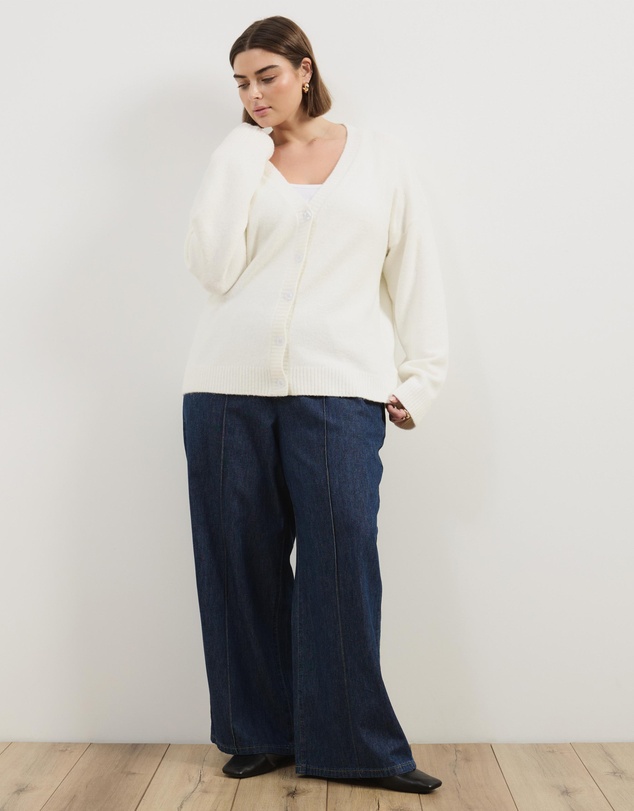 Atmos&Here Curvy - Tiana Fluffy Knit Cardigan