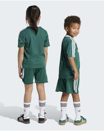 adidas Originals - adidas x Disney Shorts and Jersey Set - Kids-Teens