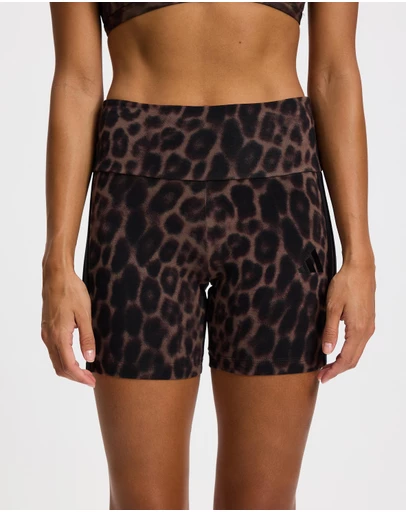 adidas Sportswear - Seasonal Essentials Leopard Print Biker Shorts With 3-Stripes
