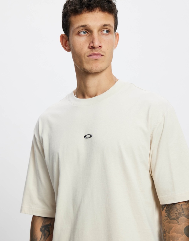 Oakley - Metal Rise Tee