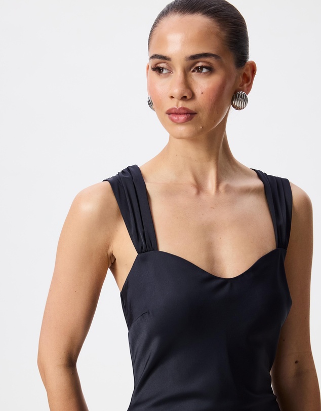 Tussah - Shay Satin Sweet Heart Neckline Maxi Dress