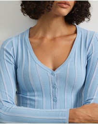 Atmos&Here - Mina V-Neck Knitted Top