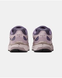 Nike - P-6000 SE - Women's