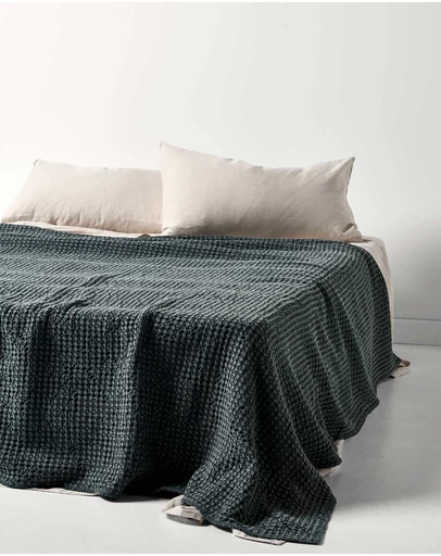 Aura Home - Waffle Bed Cover