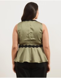 Atmos&Here Curvy - Sylvie Satin Lace Trim Top