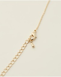 Zahar - Letter Q Necklace