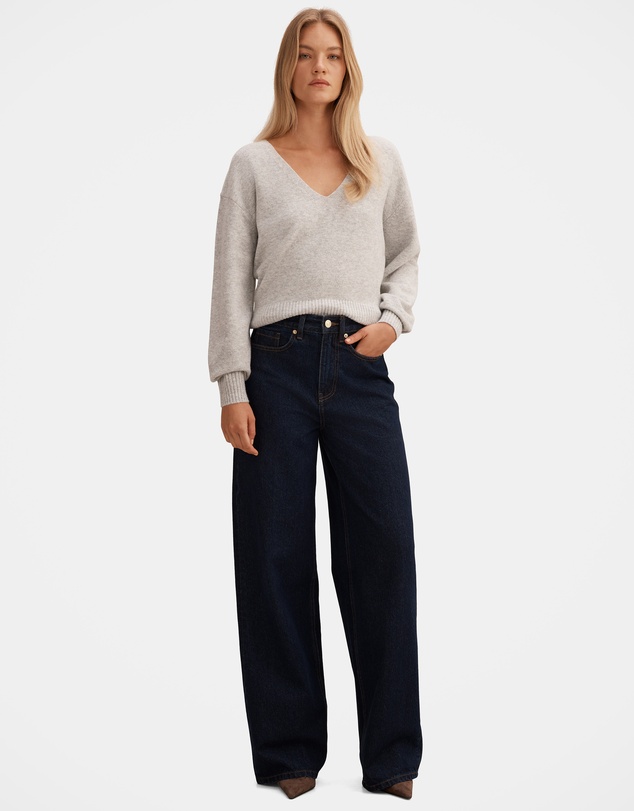 Forever New - Eloise V-Neck Sweater