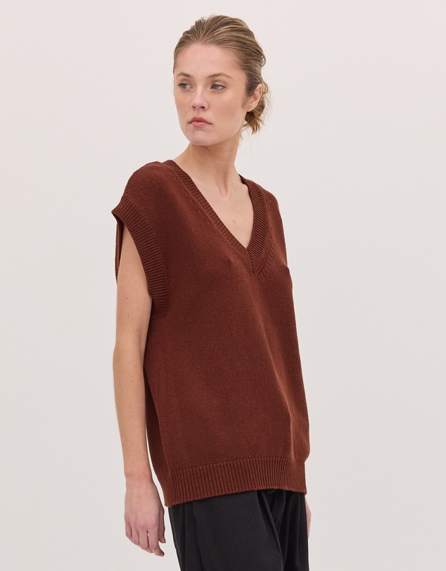 Cloth & Co. - The Vest