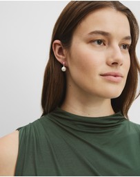 Country Road - Sleeper Pearl Drop Earring