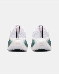 Nike - Nike Vomero Plus - Men's