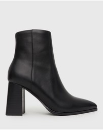 Betts - Max Pointed Toe Ankle Boots
