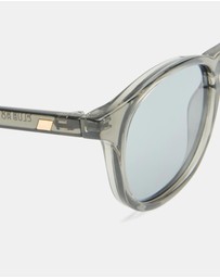 Le Specs - Club Royale