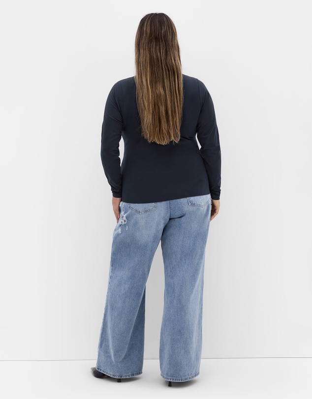 City Chic - Plus size Annie V Neck Top - navy